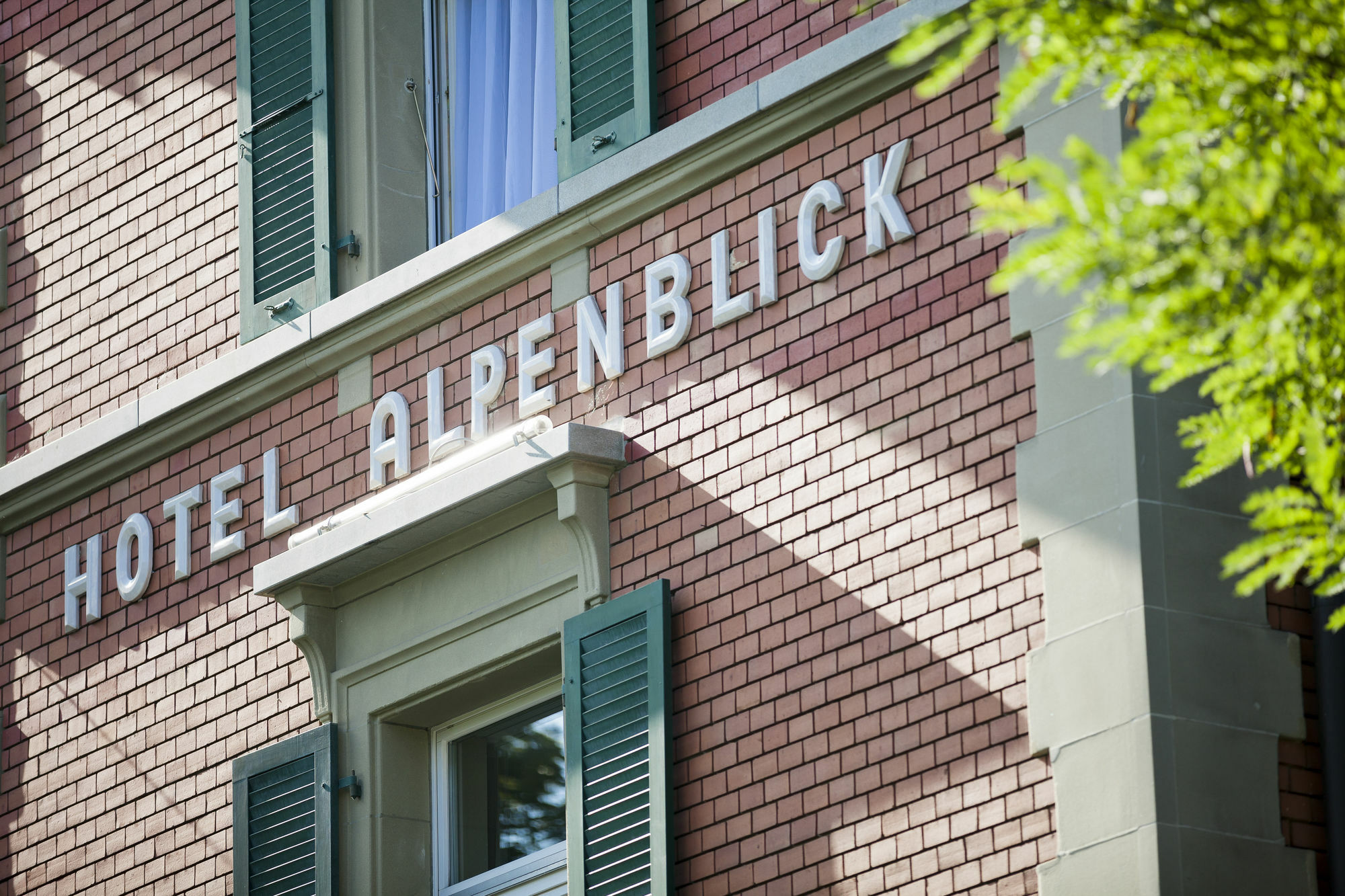 Alpenblick Bern - Kind Of A Hotel Exterior photo